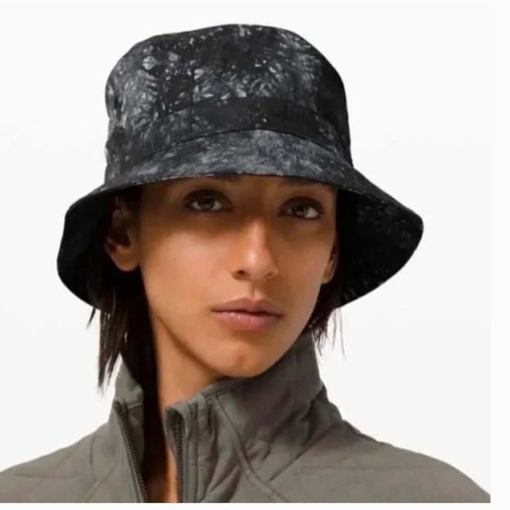 Lululemon On My Level Bucket Hat Ink Vapor Ice Grey Multi‎